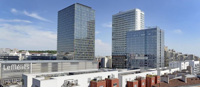 À droite, la tour Altaïs, qui abrite le Centre Municipal de Santé Savattero