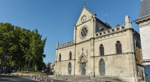 Montreuil, l'église Saint-Pierre-Saint-Paul