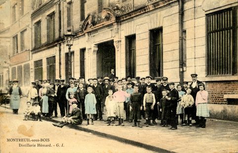 Carte postale de l’entrée de l’usine Hémard au début du XXe siècle ©Coll. Musée de l’Histoire vivante