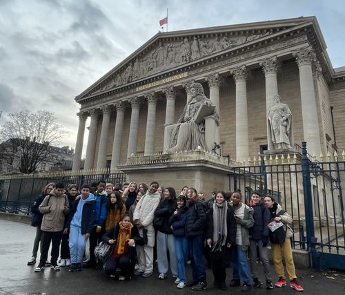 Des élèves Cottbusiens et Montreuillois en visite à l’Assemblée nationale